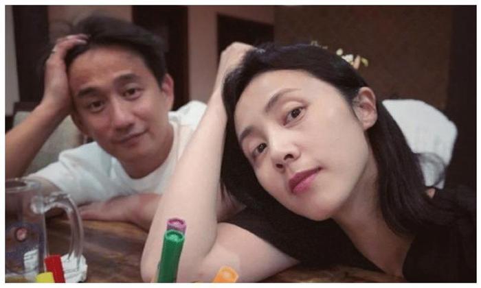 黄磊当年追18岁孙莉，看到孙莉年轻照片，网友：辛亏追的早