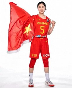 ​王思雨张茹杨力维入选篮协委员！女篮黄金一代开启“后球员时代”