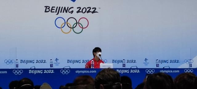 羽生结弦发布会称不退役（羽生结弦发布会万人空巷）(4)
