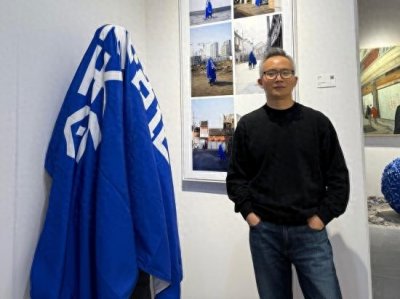​“在沉默中反思，在反思中成长” 杨烨炘个展《今天不说话》开幕