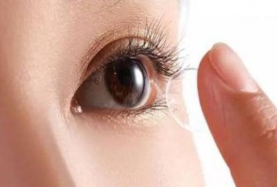 ​如何用吸棒取隐形眼镜 注意清洁卫生最重要