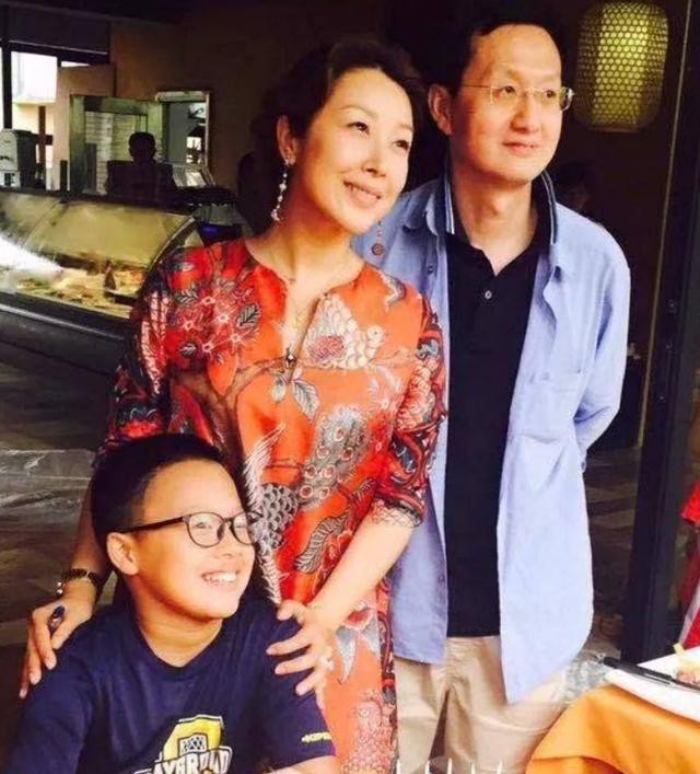 49岁歌手孙悦罕晒现状美照！（歌手孙悦个人资料）