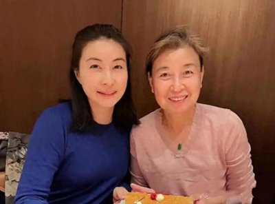 ​郭晶晶真实家庭背景曝光，父母身份让人难以想象，霍启刚好有福气