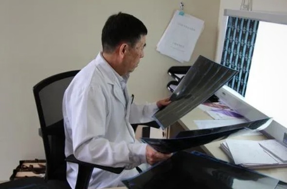 中国著名医学家有哪些（全国公认五大医学家）(1)_