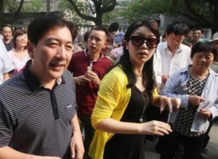 水均益为什么离婚