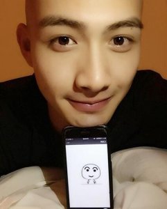 ​张彬彬个人资料简介  电视剧微微一笑很倾城是他主演的男一号吗