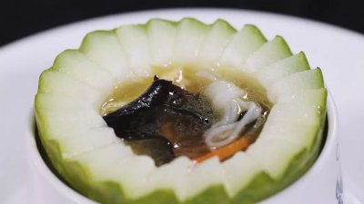 ​「养生厨房」今日菜品——古法什锦瓜盅