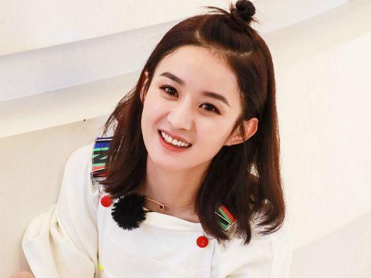 冯绍峰停下手里的工作，回家陪伴赵丽颖，网友：赵丽颖真幸福
