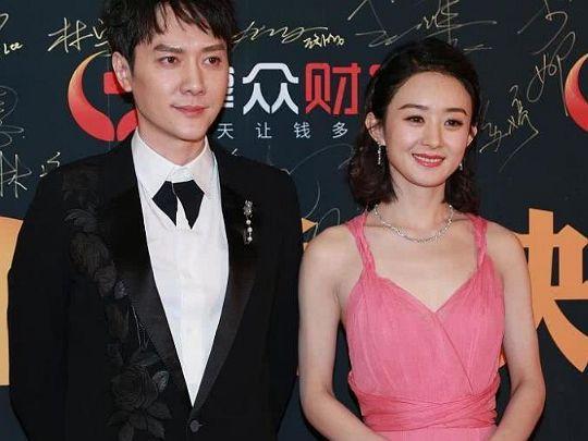 冯绍峰停下手里的工作，回家陪伴赵丽颖，网友：赵丽颖真幸福