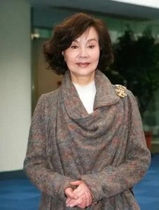 ​归亚蕾：国家著名演员，出道60年从不拍吻戏，被空军丈夫宠成公主