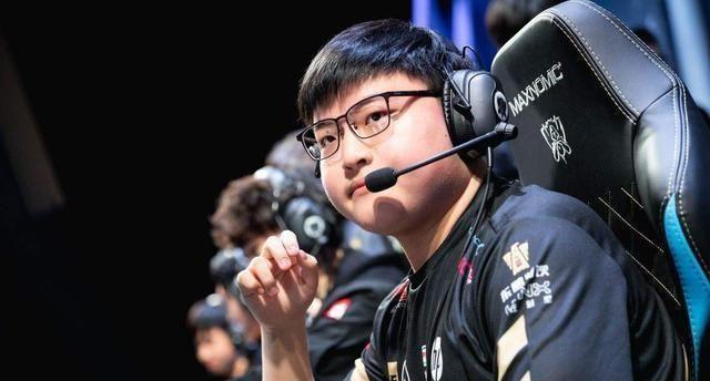 Uzi韩服战绩惨不忍睹，EZ胜率低到吓人，又遇到了演员？