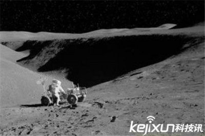 ​外星人真的存在？外星人在月球的证据曝光