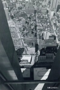 ​美国旧影：1973年从纽约世界贸易中心楼顶俯瞰曼哈顿岛景象