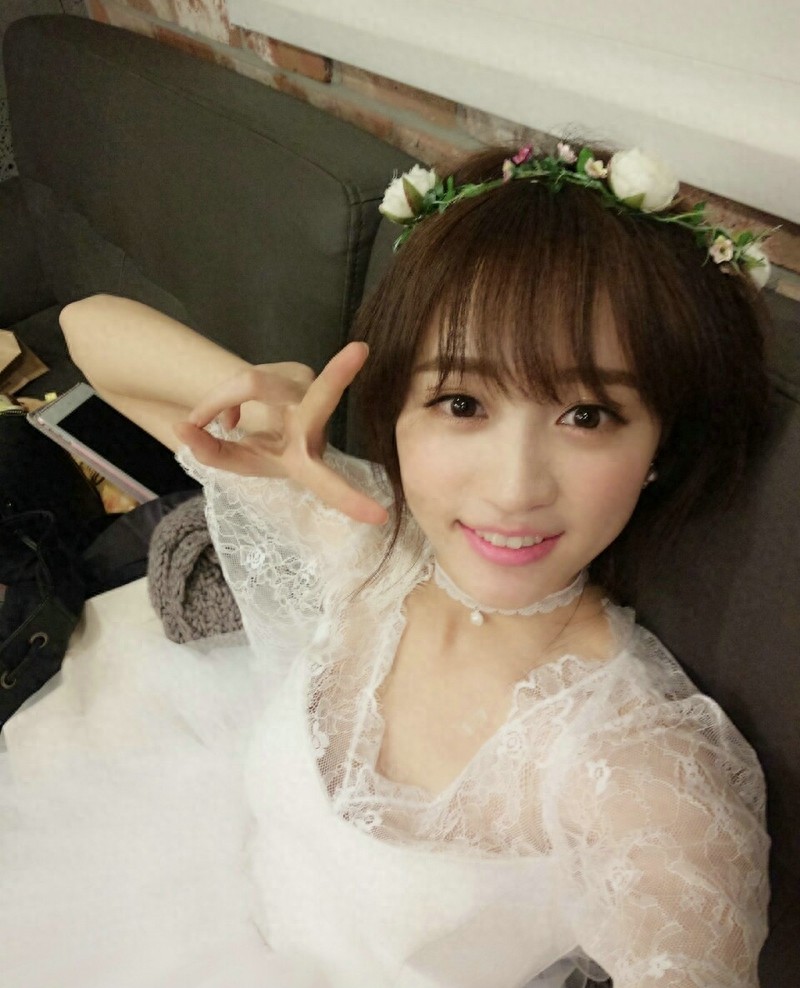 绝色美女黄婷婷大眼迷人