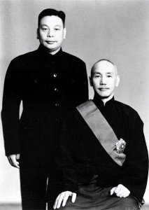 ​蒋介石孙子被抓，警察问他家长是谁，他指向了墙上的蒋介石照片