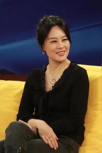 ​邬君梅：光影里的传奇，爱情中的勇者