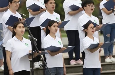 ​报考公费师范生的都是寒门学子吗？其实不一定，过来人道出实情