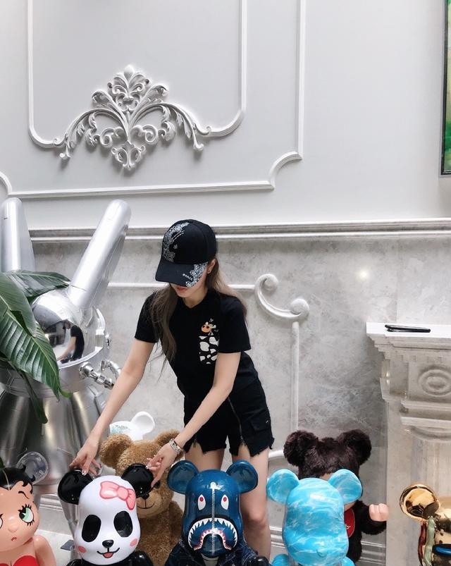 周扬青家里做什么的（周扬青独居北京独栋豪宅）