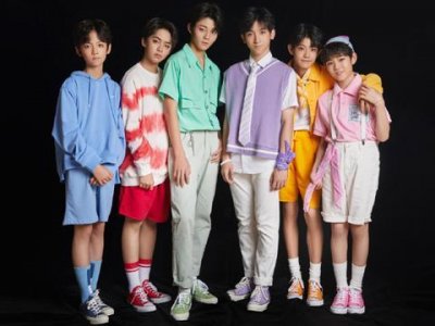 ​张铭浩露骨聊天后，16岁郭殿甲也被曝劈腿，杜华培养了些啥人？