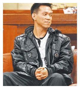 6岁出道17岁因罪入狱16年，未能见父亲最后一面的颜正国，今怎样