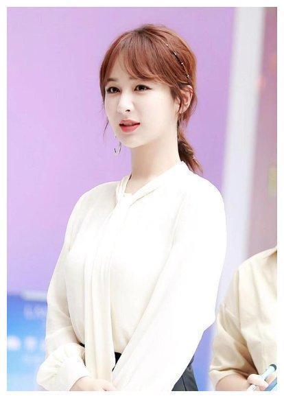 6岁出道17岁因罪入狱16年，未能见父亲最后一面的颜正国，今怎样