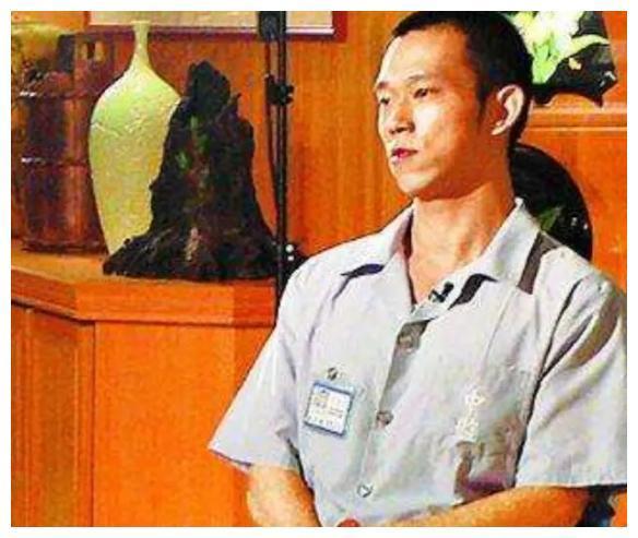 6岁出道17岁因罪入狱16年，未能见父亲最后一面的颜正国，今怎样