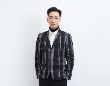 ​王自健被家暴，抑郁症差点命呜呼、前妻发文你这智商怎么活到现在