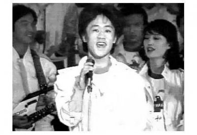 ​相声行业唱歌最好的人，侯耀文的徒弟，曾为师父怒斥王朔