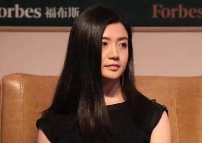 ​她是客家妹，中国最美女富豪，30岁身家上百亿，马云千里寻她！