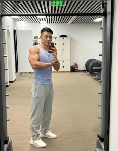 杜达雄男模重心转做养殖户,发文称不爱过生日,现今依旧帅气