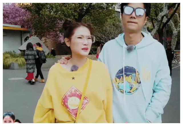 袁成杰带陈芊芊参观儿时童年地被嫌弃,失望至极最后态度暴露教养