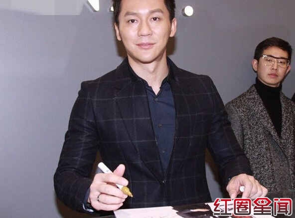 《草帽警察》今晚登陆央视 李晨带戒指被求婚