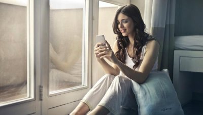 “水性杨花”的女人,总有这几种表现,男人最容易上当受骗