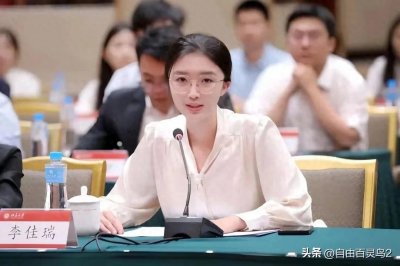 揭秘北大校花:美貌与智慧并存的传奇才女