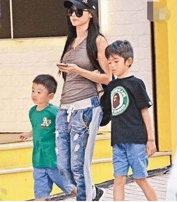 艳照门的三大主角中, 属她现在生活过得最凄惨, 不是钟欣潼