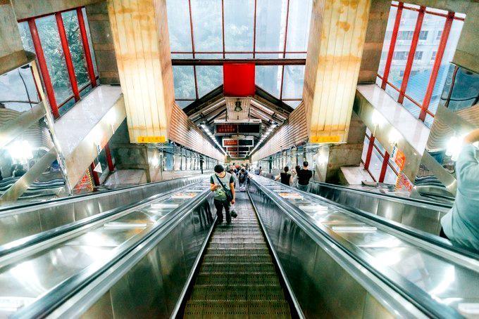 重庆最有名一座电梯,乘坐一次2元钱,外地人坐一次还不过瘾!