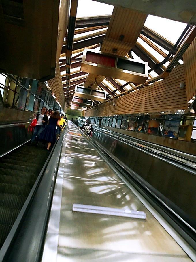 重庆最有名一座电梯,乘坐一次2元钱,外地人坐一次还不过瘾!