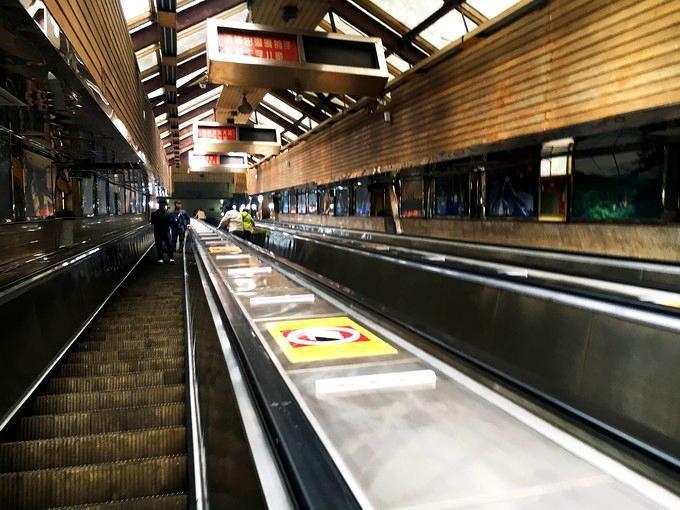 重庆最有名一座电梯,乘坐一次2元钱,外地人坐一次还不过瘾!