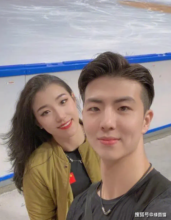 柳鑫宇ins账号疑似被盗 王诗玥柳鑫宇事件引热议发生什么事?