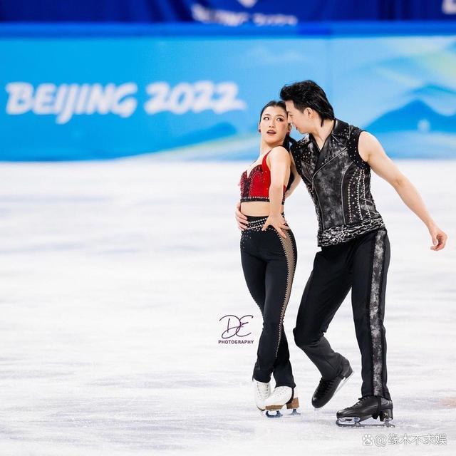 柳鑫宇ins账号疑似被盗 王诗玥柳鑫宇事件引热议发生什么事?