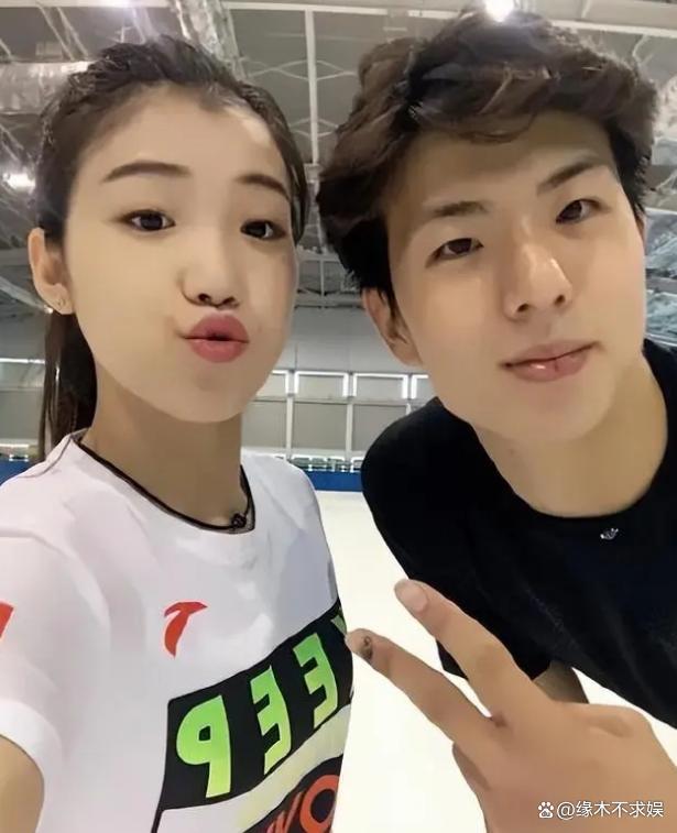 柳鑫宇ins账号疑似被盗 王诗玥柳鑫宇事件引热议发生什么事?