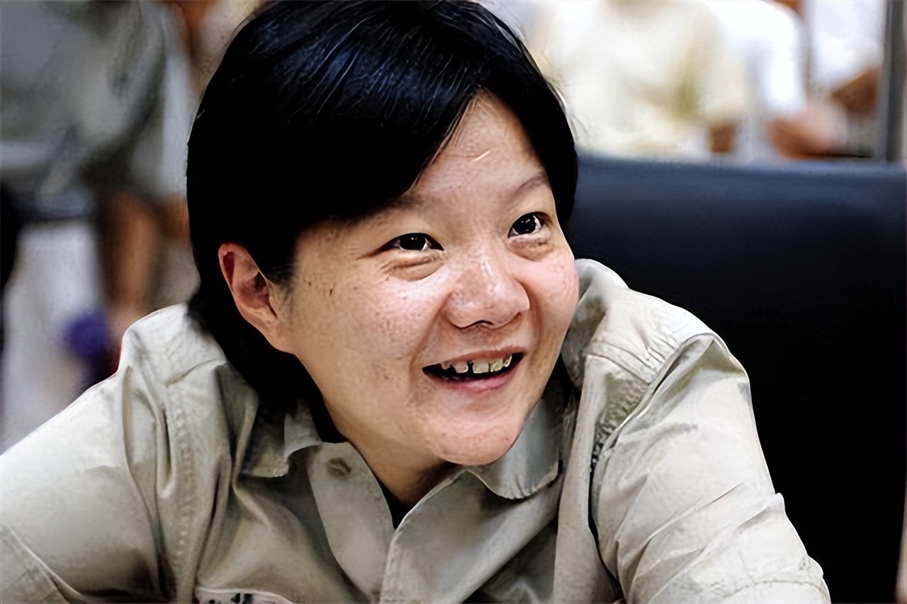 名门痞女洪晃：28岁嫁陈凯歌，4婚3离后终获幸福