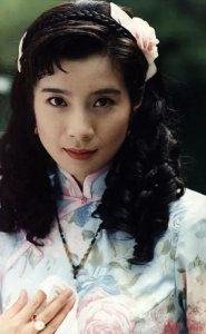 ​“琼女郎”岳翎：自小父母双亡，情路坎坷，38岁为爱隐退