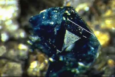宝石鉴定怎么样鉴定（常见矿物宝石鉴别方法推荐）
