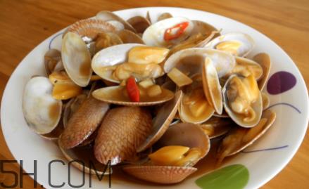 如何挑选花甲？花甲可以用盐水泡吗？