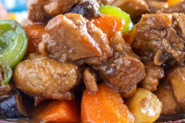 黄焖鸡可以用鸡翅吗 可以做黄焖鸡翅