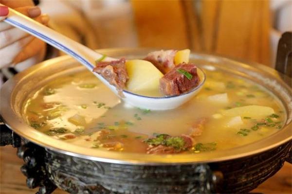 吃驴肉会犯什么病 吃驴肉犯老病是真的吗 吃驴肉会犯什么病 吃驴肉犯老病是真的吗