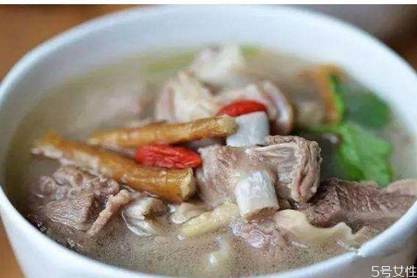 羊肉汤可以放香菜吗 好处多多 羊肉汤可以放香菜吗 好处多多