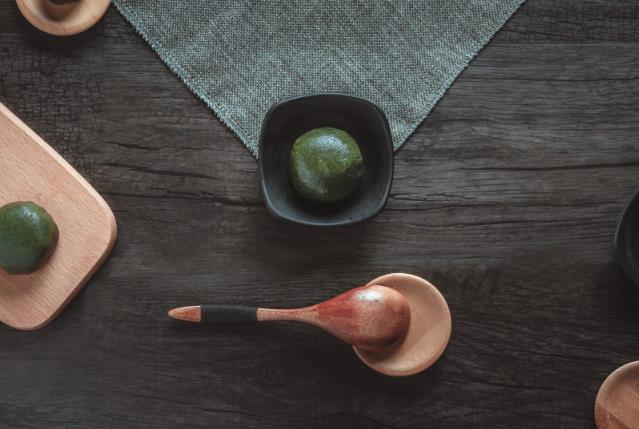 青团是用什么植物做的 青团子的青汁用什么做