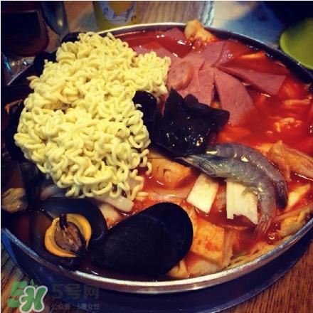 火鸡面部队锅是什么？火鸡面部队锅做法